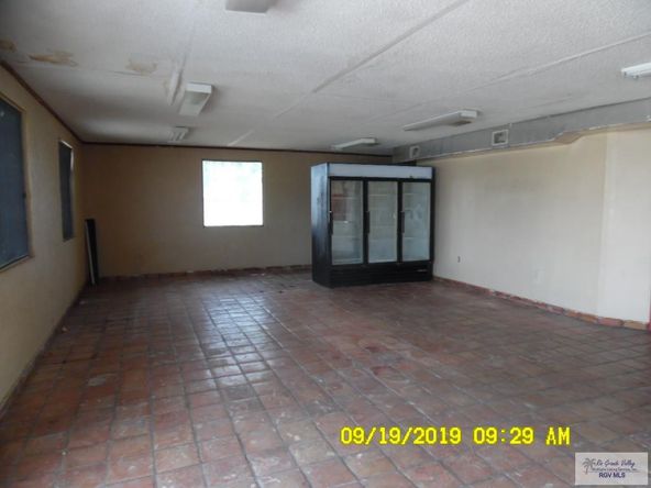 928 N 7th St, Raymondville, TX 78580